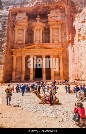 PETRA, JORDANIE - 24 MARS 2017 : temple d'Al Khazneh le Trésor de l'ancienne ville de Petra, Jordanie Banque D'Images