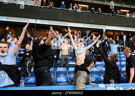 Randers, Danemark. 24 mai 2021. Les fans de football de Randers FC ont été vus dans les tribunes lors du match 3F Superliga entre Randers FC et FC Copenhagen au parc Cepheus de Randers. (Crédit photo : Gonzales photo/Alamy Live News Banque D'Images