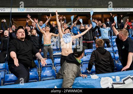 Randers, Danemark. 24 mai 2021. Les fans de football de Randers FC ont été vus dans les tribunes lors du match 3F Superliga entre Randers FC et FC Copenhagen au parc Cepheus de Randers. (Crédit photo : Gonzales photo/Alamy Live News Banque D'Images