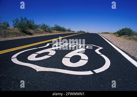 Panneau US route 66 près de Daggett ; Californie Banque D'Images