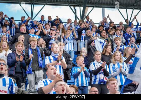 Odense, Danemark. 24 mai 2021. Les fans de football d'OB vus pendant le 3F Superliga match entre Odense Boldklub et AC Horsens à nature Energy Park à Odense. (Crédit photo : Gonzales photo/Alamy Live News Banque D'Images