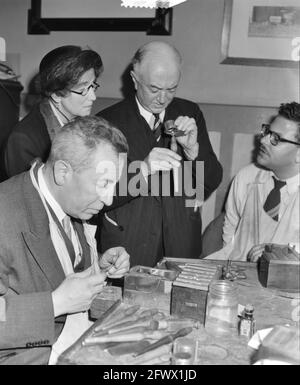 Ambassadeur d'anglais à Amsterdam (Nenile Butler), 12 mars 1953, Ambassadeurs, pays-Bas, agence de presse du xxe siècle photo, nouvelles à retenir, documentaire, photographie historique 1945-1990, histoires visuelles, L'histoire humaine du XXe siècle, immortaliser des moments dans le temps Banque D'Images