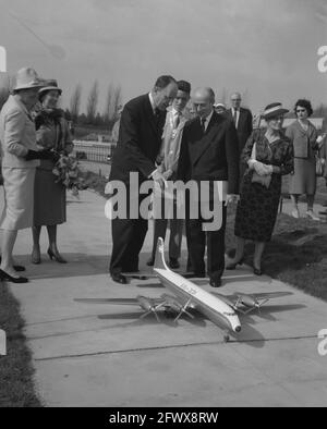 Ouverture de Madurodam par M. le ministre des Affaires étrangères. J. M. A. N. LUNs, 6 avril 1960, ouvertures, pays-Bas, agence de presse du xxe siècle photo, nouvelles à retenir, documentaire, photographie historique 1945-1990, histoires visuelles, L'histoire humaine du XXe siècle, immortaliser des moments dans le temps Banque D'Images