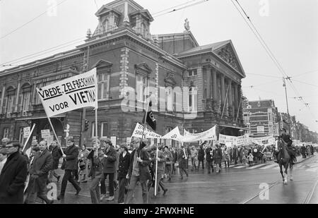 Marche de protestation contre les armes nucléaires, 16 avril 1966, marches de protestation, pays-Bas, agence de presse du xxe siècle photo, nouvelles à retenir, documentar Banque D'Images