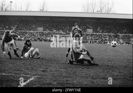 PSV contre Ajax 1-1; moments de jeu, 15 décembre 1974, sports, Football, pays-Bas, agence de presse du XXe siècle photo, news to remember, documentaire Banque D'Images