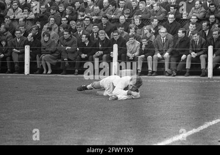 PSV contre Ajax 2-1, moments de jeu, 26 février 1967, sports, Football, pays-Bas, agence de presse du XXe siècle photo, news to remember, documentaire Banque D'Images