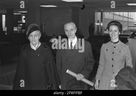 Les parents et sœurs du Prince Carlos Hugo partent de l'aéroport de Schiphol. Princesse Madeleine de Bourbon Parme, prince Xavier et princesse Marie des Neiges, 30 janvier 1970, PROPRIÉTAIRES, VOL, princes, pays-Bas, agence de presse du XXe siècle photo, news to remember, documentaire, photographie historique 1945-1990, histoires visuelles, L'histoire humaine du XXe siècle, immortaliser des moments dans le temps Banque D'Images