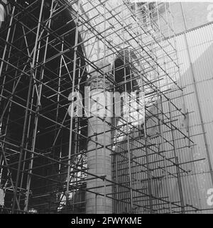 Restauration du Saint-Laurenskerk à Rotterdam, restauré nef du côté sud, 7 mars 1965, restaurations, pays-Bas, Agence de presse du XXe siècle photo, nouvelles à retenir, documentaire, photographie historique 1945-1990, histoires visuelles, L'histoire humaine du XXe siècle, immortaliser des moments dans le temps Banque D'Images