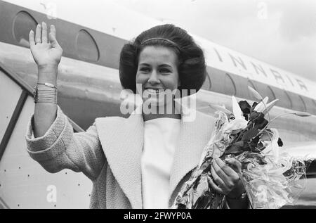 Rina Lodders (Miss Holland Benelux) au départ de Schiphol, 7 août 1962, manquant, départ, Pays-Bas, Agence de presse du XXe siècle photo, nouvelles à retenir, documentaire, photographie historique 1945-1990, histoires visuelles, L'histoire humaine du XXe siècle, immortaliser des moments dans le temps Banque D'Images