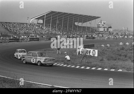 Les autoroutes sur le circuit Zandvoort, pour le Trophée Zandvoort, vue d'ensemble avec tribune, 30 août 1970, LES AUTOROUTES, Pays-Bas, Agence de presse du XXe siècle photo, nouvelles à retenir, documentaire, photographie historique 1945-1990, histoires visuelles, L'histoire humaine du XXe siècle, immortaliser des moments dans le temps Banque D'Images