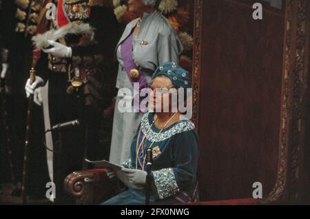La reine Juliana lit le discours du trône dans la salle des chevaliers, le 17 septembre 1968, reines, jour des princes, Discours du trône, pays-Bas, photo de l'agence de presse du XXe siècle, nouvelles à retenir, documentaire, photographie historique 1945-1990, histoires visuelles, L'histoire humaine du XXe siècle, immortaliser des moments dans le temps Banque D'Images
