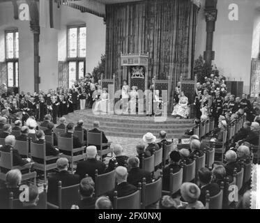 La reine Juliana lit le discours du Trône dans la salle des chevaliers, 20 septembre 1960, reines, jour des princes, thrones allocutions, Pays-Bas, Agence de presse du XXe siècle photo, nouvelles à retenir, documentaire, photographie historique 1945-1990, histoires visuelles, L'histoire humaine du XXe siècle, immortaliser des moments dans le temps Banque D'Images