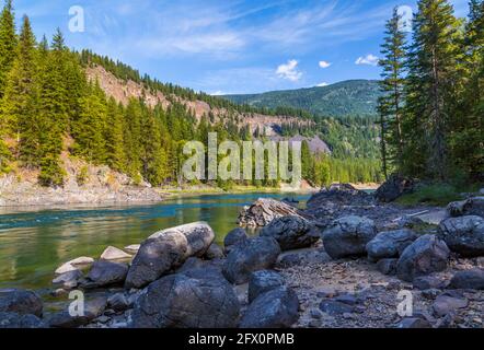 Vue de la rivière Clearwater et prairies près de Clearwater, Colombie-Britannique, Canada, Amérique du Nord Banque D'Images