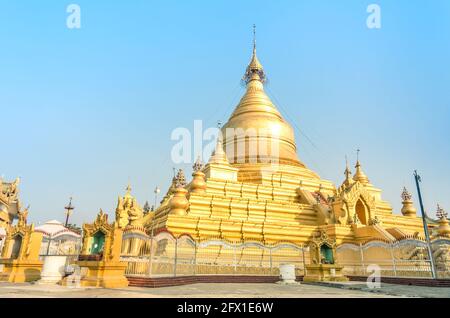 Pagode Sandamuni - Mandalay Birmanie Myanmar Banque D'Images