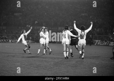 Ajax contre Benfica 1-0, semi-finale Europacup I, joie d'Ajaxmen après but, 5 avril 1972, sport, football, pays-Bas, agence de presse du xxe siècle photo, nouvelles à retenir, documentaire, photographie historique 1945-1990, histoires visuelles, L'histoire humaine du XXe siècle, immortaliser des moments dans le temps Banque D'Images