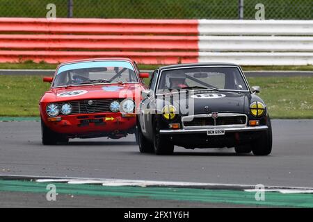 Mark Bennett, MG B GT V8, Jon Wagstaff, Alfa Romeo GTV, HSCC 70's Road Sports Championships, 80's production car Challenge, International Trophy Mee Banque D'Images