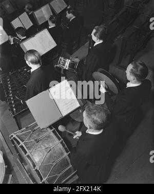 Concertgebouw Orchestra, 6 février 1946, pays-Bas, agence de presse du XXe siècle photo, news to remember, documentaire, photographie historique 1945-1990, histoires visuelles, L'histoire humaine du XXe siècle, immortaliser des moments dans le temps Banque D'Images