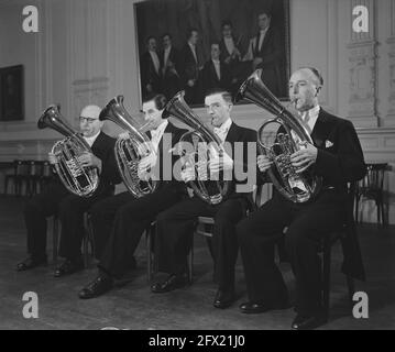 Concertgebouw Orchestra, 6 février 1946, pays-Bas, Agence de presse du XXe siècle photo, nouvelles à retenir, documentaire, photographie historique 1945-1990, histoires visuelles, L'histoire humaine du XXe siècle, immortaliser des moments dans le temps Banque D'Images