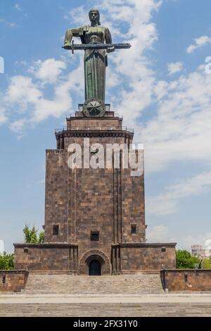 EREVAN, ARMÉNIE - 5 JUILLET 2017 : monument de mère Arménie à Erevan, Arménie Banque D'Images