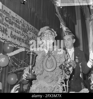 Miss Carnaval 1963 à Bellevue à Amsterdam élu, le 21 ans Margo Driezen, 23 février 1963, manquant, élections, Pays-Bas, Agence de presse du XXe siècle photo, nouvelles à retenir, documentaire, photographie historique 1945-1990, histoires visuelles, L'histoire humaine du XXe siècle, immortaliser des moments dans le temps Banque D'Images