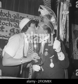 Miss Carnaval 1963 à Bellevue à Amsterdam élu, le 21 ans Margo Driezen, 23 février 1963, Miss, élections, Pays-Bas, Agence de presse du XXe siècle photo, nouvelles à retenir, documentaire, photographie historique 1945-1990, histoires visuelles, L'histoire humaine du XXe siècle, immortaliser des moments dans le temps Banque D'Images