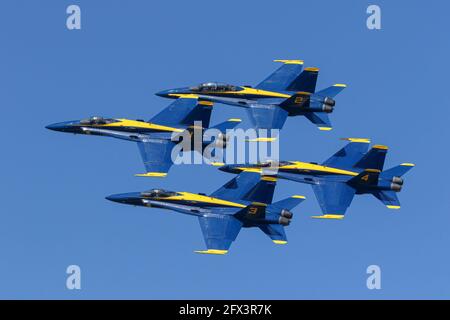 Boeing F/A 18 Hornets de l'équipe de formation de la marine américaine, les Blue Angels Banque D'Images