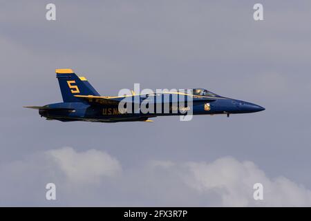 Boeing F/A 18 Hornets de l'équipe de formation de la marine américaine, les Blue Angels Banque D'Images