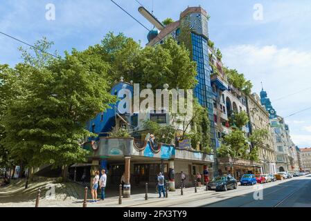 VIENNE, AUTRICHE - 25 AVRIL 2018 : Maison Hundertwasser le jour d'avril Banque D'Images