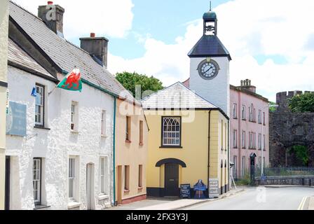 Tour d'horloge de la mairie, King Street, Laugharne, Carmarthenshire, pays de Galles, Royaume-Uni Banque D'Images