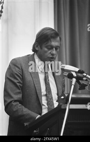 Le Premier ministre Biesheuvel fait une déclaration à la Chambre basse sur la crise du Cabinet, le 17 août 1972, KABINETSCRIISIS, pays-Bas, agence de presse du xxe siècle photo, nouvelles à retenir, documentaire, photographie historique 1945-1990, histoires visuelles, L'histoire humaine du XXe siècle, immortaliser des moments dans le temps Banque D'Images