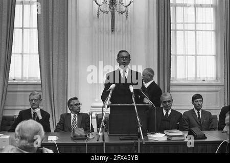 Le Premier ministre Biesheuvel fait une déclaration à la Chambre basse au sujet de la crise du Cabinet, Biesheuvel fait une déclaration, le 17 août 1972, KABINETSCRIISIS, Pays-Bas, Agence de presse du XXe siècle photo, nouvelles à retenir, documentaire, photographie historique 1945-1990, histoires visuelles, L'histoire humaine du XXe siècle, immortaliser des moments dans le temps Banque D'Images