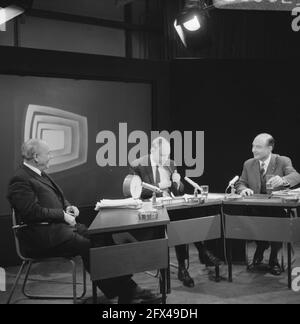 Débat drs. Den Uyl et drs. Schmelzer pour AVRO-TV, 20 janvier 1967, débats, pays-Bas, agence de presse du xxe siècle photo, nouvelles à retenir, documentaire, photographie historique 1945-1990, histoires visuelles, L'histoire humaine du XXe siècle, immortaliser des moments dans le temps Banque D'Images