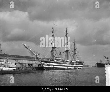 Arrivée navire d'entraînement naval italien à Amsterdam, le 22 septembre 1959, ARRIVÉE, navires navals, Pays-Bas, Agence de presse du XXe siècle photo, nouvelles à retenir, documentaire, photographie historique 1945-1990, histoires visuelles, L'histoire humaine du XXe siècle, immortaliser des moments dans le temps Banque D'Images