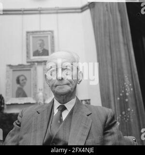 M. Douwes de la galerie d'art familial Douwes à Amsterdam (probablement), 2 décembre 1965, galerie d'art, portraits, Pays-Bas, Agence de presse du XXe siècle photo, nouvelles à retenir, documentaire, photographie historique 1945-1990, histoires visuelles, L'histoire humaine du XXe siècle, immortaliser des moments dans le temps Banque D'Images