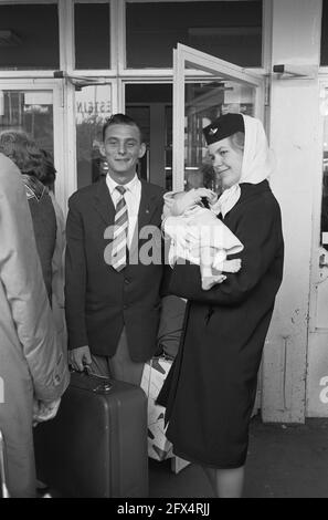Evacues de la Nouvelle-Guinée néerlandaise, 29 mai 1962, pays-Bas, agence de presse du XXe siècle photo, news to remember, documentaire, photographie historique 1945-1990, histoires visuelles, L'histoire humaine du XXe siècle, immortaliser des moments dans le temps Banque D'Images