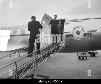Arrivée des peintures de Rembrandt de Russie, 9 mai 1956, ARRIVÉE, PEINTURE, pays-Bas, agence de presse du xxe siècle photo, nouvelles à retenir, documentaire, photographie historique 1945-1990, histoires visuelles, L'histoire humaine du XXe siècle, immortaliser des moments dans le temps Banque D'Images