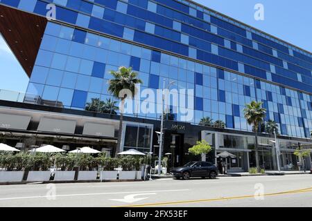 Beverly Hills, États-Unis. 25 mai 2021. Vue de MGM Studios Building à Beverly Hills comme il a été annoncé qu'Amazon est sur le point d'acheter MGM Studios pour entre 8.5 milliards de dollars à 9 milliards de dollars. 25 mai 2021 à Beverly Hills, Californie, États-Unis. (Photo par Art Garcia/Sipa USA) crédit: SIPA USA/Alay Live News Banque D'Images