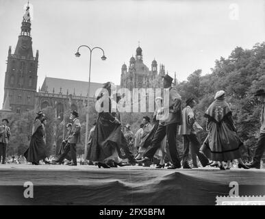 Festival de danse folklorique à Den Bosch, représentation de danseurs de Belgique, 10 août 1959, pays-Bas, agence de presse du XXe siècle photo, news to remember, documentaire, photographie historique 1945-1990, histoires visuelles, L'histoire humaine du XXe siècle, immortaliser des moments dans le temps Banque D'Images