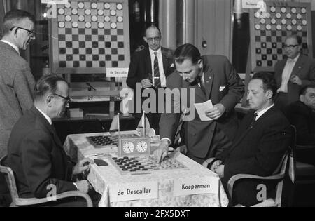 Championnat du monde a dameurs à Amsterdam, première action de Descallar à bord et - Archives nationales - 911-6714, pays-Bas, agence de presse du XXe siècle photo, news to remember, documentaire, photographie historique 1945-1990, histoires visuelles, L'histoire humaine du XXe siècle, immortaliser des moments dans le temps Banque D'Images