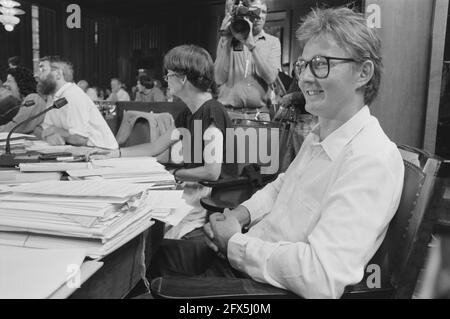 Le Conseil municipal d'Amsterdam se réunit sur le rapport du comité Herweijer Hôtel de ville/théâtre musical (dépassement des coûts de construction. Boudewijn Oranje (D66), 29 juin 1988, politique, mairie, Pays-Bas, Agence de presse du XXe siècle photo, nouvelles à retenir, documentaire, photographie historique 1945-1990, histoires visuelles, L'histoire humaine du XXe siècle, immortaliser des moments dans le temps Banque D'Images