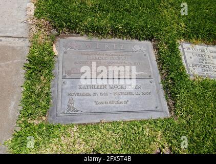 Cypress, Californie, États-Unis 24 mai 2021 UNE vue générale de l'atmosphère de notre gang acteur Harold Eugene 'Bouncy' Wertz grave au Forest Lawn Cypress Memorial Park le 24 mai 2021 à Cypress, Californie, États-Unis. Photo par Barry King/Alay stock photo Banque D'Images