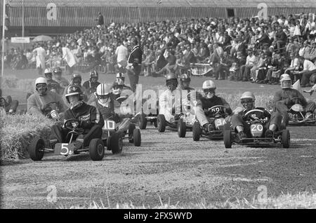 Remise Grand-Prix à Utrecht, finale 100 cc, Scoville Pernidotti 10, Conway 5, Van der Sijde 20, 19 août 1962, finale, karts, Pays-Bas, Agence de presse du XXe siècle photo, nouvelles à retenir, documentaire, photographie historique 1945-1990, histoires visuelles, L'histoire humaine du XXe siècle, immortaliser des moments dans le temps Banque D'Images