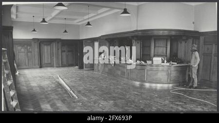 La restauration de l'hôtel de Wereld à Wageningen sera partiellement terminée le 5 mai 1975. La salle de capitulation, 23 avril 1975, guerre, guerres, Pays-Bas, Agence de presse du XXe siècle photo, nouvelles à retenir, documentaire, photographie historique 1945-1990, histoires visuelles, L'histoire humaine du XXe siècle, immortaliser des moments dans le temps Banque D'Images