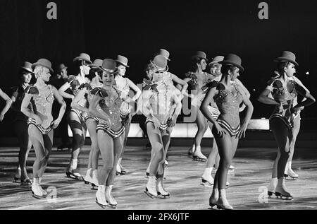 Vacances sur glace avec Sjoukje Dijkstra à Amsterdam comme bonne fée, 7 1967 novembre, pays-Bas, agence de presse du XXe siècle photo, nouvelles à retenir, documentaire, photographie historique 1945-1990, histoires visuelles, L'histoire humaine du XXe siècle, immortaliser des moments dans le temps Banque D'Images