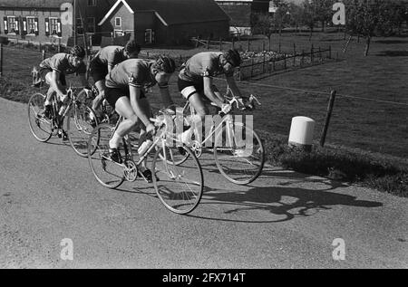 Championnats de club de cyclisme 1964 à Wijk bij Duurstede, les différentes équipes, 23 septembre 1964, PARCELLES, WIELREN, pays-Bas, Agence de presse du XXe siècle photo, news to Remember, documentaire, photographie historique 1945-1990, histoires visuelles, L'histoire humaine du XXe siècle, immortaliser des moments dans le temps Banque D'Images