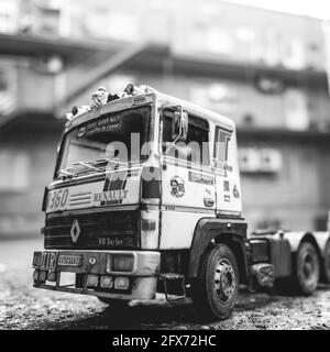 Italeri Truck 1/24 Renault R360 Turbo avec de fortes intempéries réalistes Banque D'Images