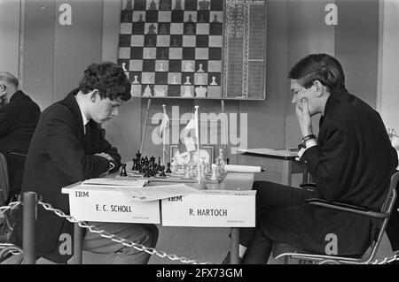 Le tournoi d'échecs IBM, numéro 10, 11 et 12 a quitté E.C. Schol et Right R. Hartoch, 11 juillet 1966, échecs, sport, Pays-Bas, Agence de presse du XXe siècle photo, nouvelles à retenir, documentaire, photographie historique 1945-1990, histoires visuelles, L'histoire humaine du XXe siècle, immortaliser des moments dans le temps Banque D'Images