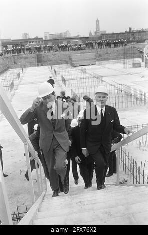 Le Prince Claus pose la pierre de fondation du nouveau bâtiment d'exposition Royal Dutch Jaarbeurs, 8 mars 1967, bâtiments, pays-Bas, agence de presse du xxe siècle photo, nouvelles à retenir, documentaire, photographie historique 1945-1990, histoires visuelles, L'histoire humaine du XXe siècle, immortaliser des moments dans le temps Banque D'Images