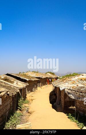 À l'intérieur du plus grand camp de réfugiés de Rohingya à Ukhia, dans le Bazar de Cox, au Bangladesh Banque D'Images