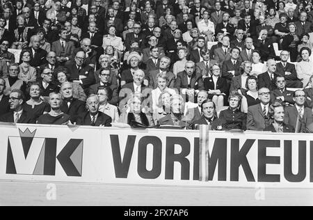 Le Prince Claus ouvre le complexe sportif Ahoy, Rotterdam, 15 janvier 1971, ouvertures, Pays-Bas, Agence de presse du XXe siècle photo, nouvelles à retenir, documentaire, photographie historique 1945-1990, histoires visuelles, L'histoire humaine du XXe siècle, immortaliser des moments dans le temps Banque D'Images